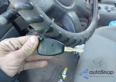 2006 Jeep Liberty Sport z USA, uszkodzony, nr VIN 1J4GL48K16W103494